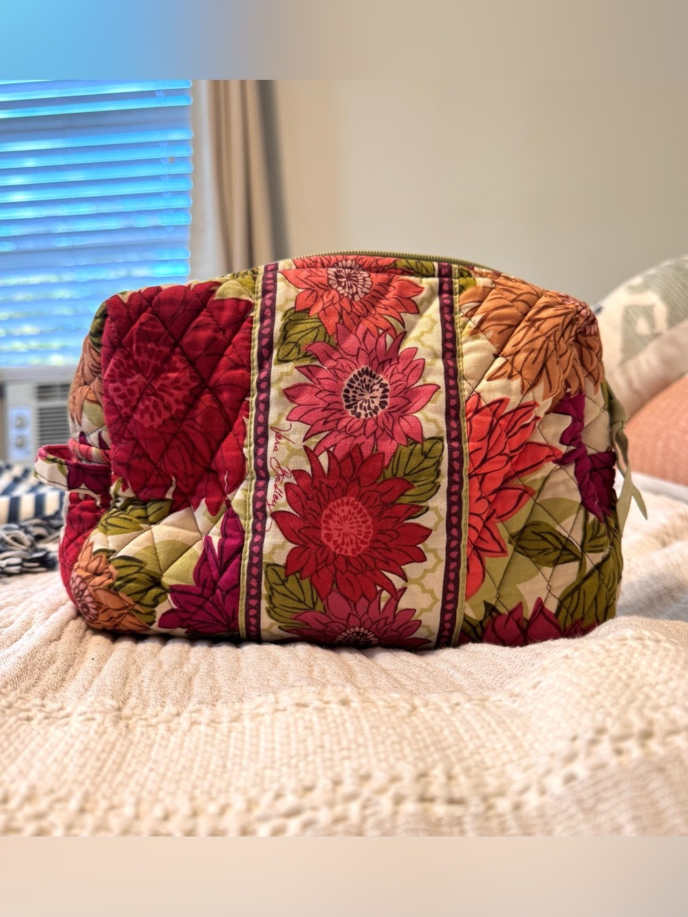 Vera Bradley Quilted Cosmetic Bag in Retired Hello Dahlia Pattern
